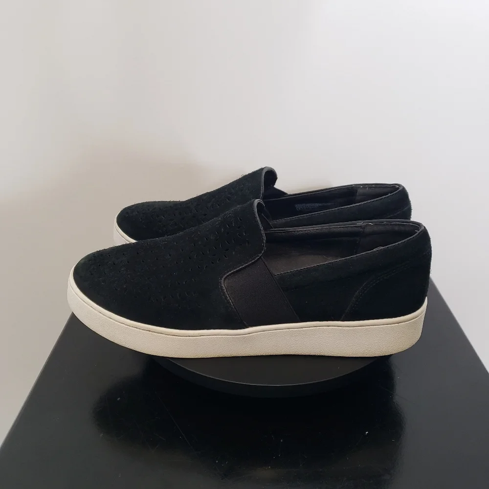 Vionic Kani Black Suede Slip On Shoes Sneakers‎ Flats Comfort Size 8